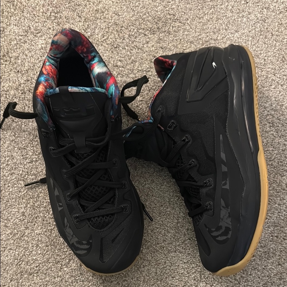 Nike Black Athletic Shoes